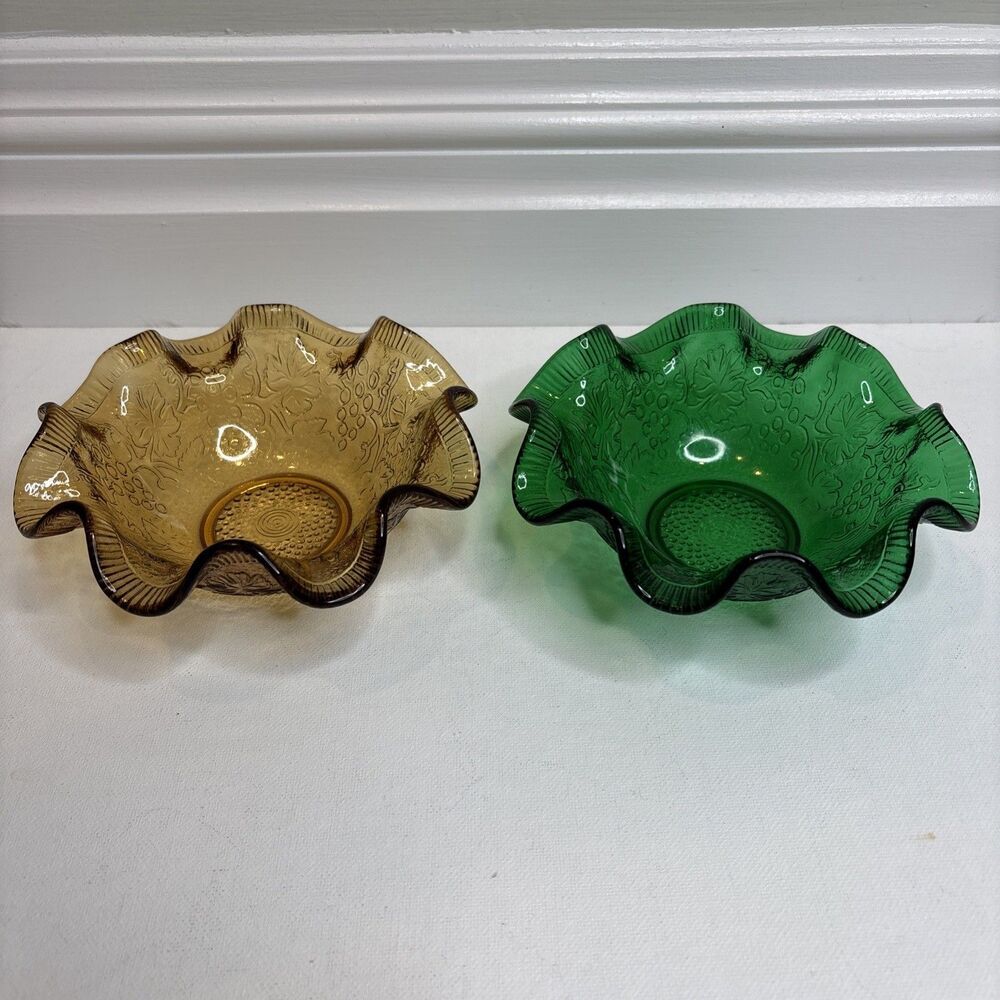 Vintage Green Amber Glass Ruffled Bowls Grapevine Pattern Candy Dish Set 2